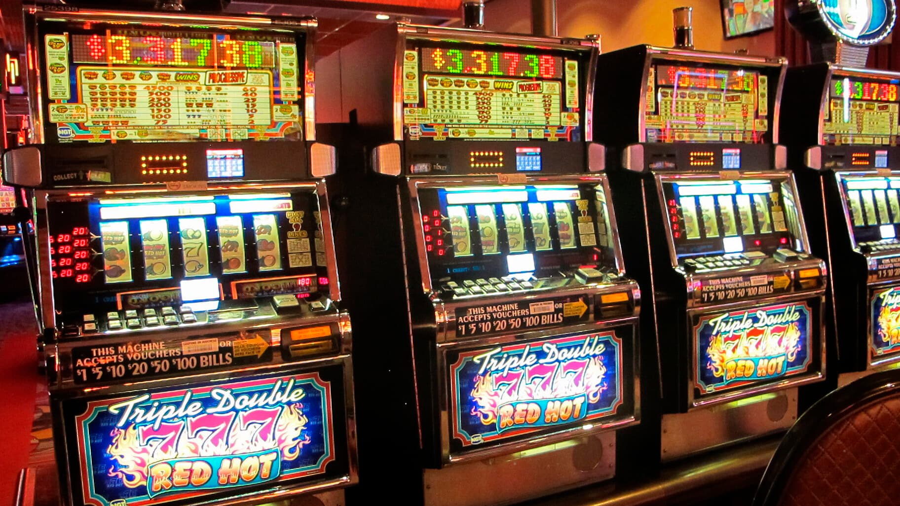 Menjelajahi Berbagai Jenis Mesin Slot Online